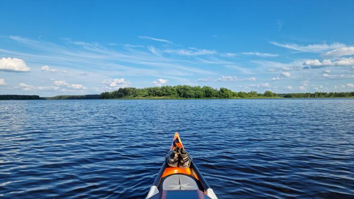 Вот они, острова. Тогда я еще наивно полагал, что там будет меньше людей.