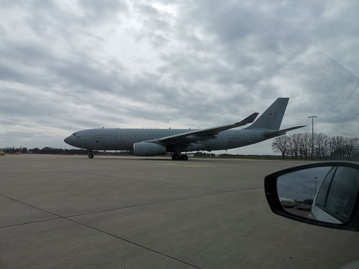    BZZ,       , , ,  , , Airbus a330,  