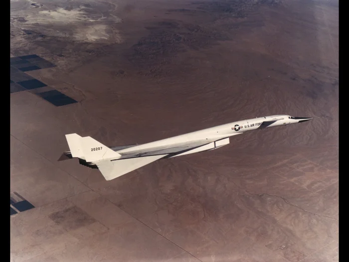 Последний полёт "Валькирии" История крушения американского сверхзвукового бомбардировщика Авиация, Полет, Самолет, Авиакатастрофа, Катастрофа, Авария, США, Холодная война, Пилот, Военная авиация, Сверхзвуковой самолет, Длиннопост