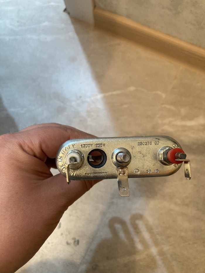  F03  Ariston     ,   , , 