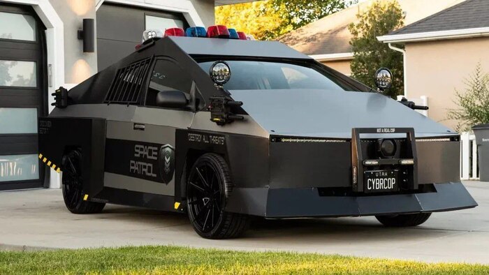      Cybertruck       360   , ,  , ,  