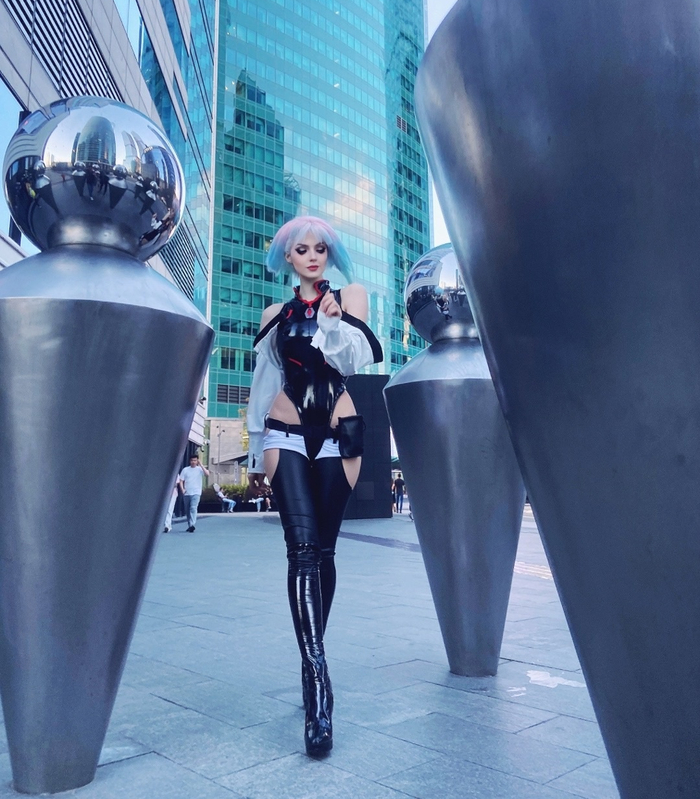 Иду такая, а волосики назад ~