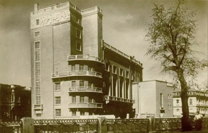 Клуб профсоюза работников связи в 1938 году.