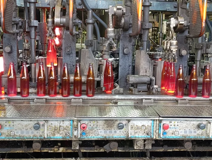 Как делают стеклянные бутылки Чистомэн, Туризм, Стеклотара, Упаковка, Производство, Видео, Вертикальное видео, Короткие видео, Длиннопост