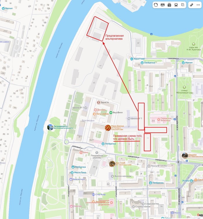 Карта района, даже по ней видно насколько всем будет удобнее расположение пристройки, а не отдельного здания у воды!