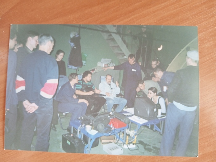     . . ,          ,   )) 