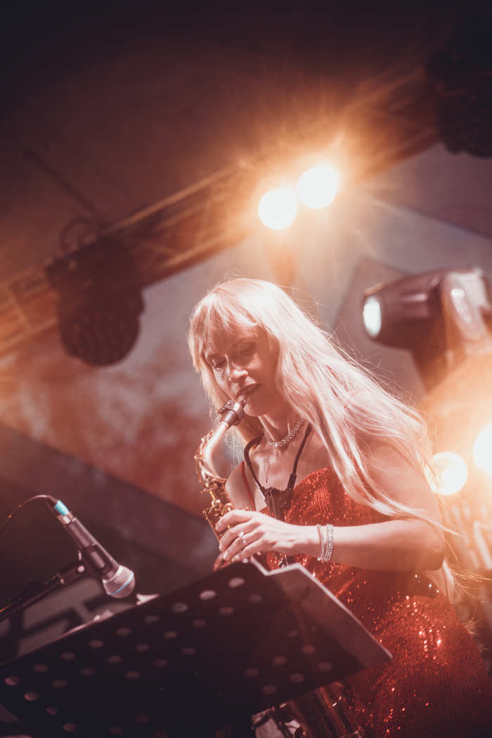   14.06.2025, - " " -, Ska-punk, , , Lady in Red, 