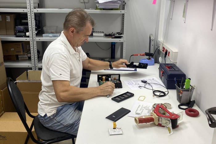 Клиенты готовы ехать к нам через всю область, если у них серьезная проблема. Особенно это касается сложных электронных неисправностей. Мы беремся за нестандартные задачи и люди это знают.