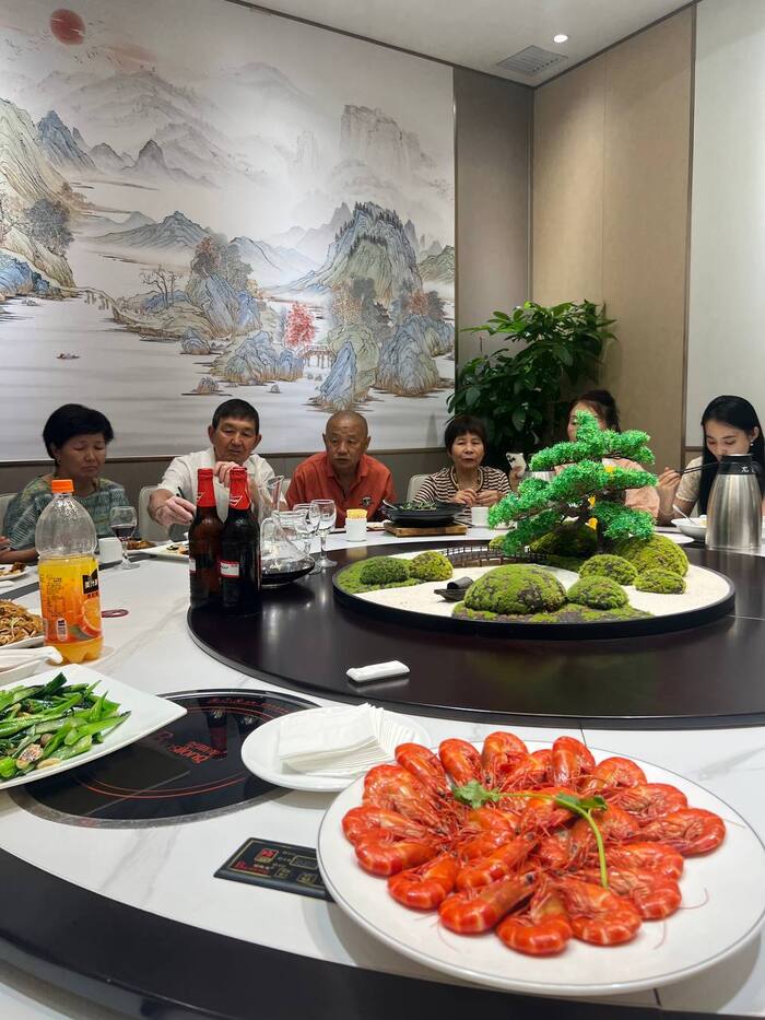 Ужин с семьей