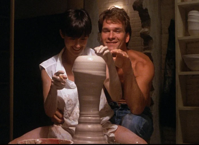 «Привидение» – один из самых красивых и трогательных фильмов о любви, которая оказалась сильнее самой смерти Патрик суэйзи, Вупи голдберг, Фильмы, Длиннопост, Фото со съемок, Деми Мур «Привидение» – один из самых красивых и трогательных фильмов о любви, которая оказалась сильнее самой смерти Патрик суэйзи, Вупи голдберг, Фильмы, Длиннопост, Фото со съемок, Деми Мур