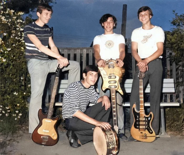 Интересная фотоподборка известных личностей СССР и Мира в детстве и юности. 20 раскрашенных фотографий. Часть 2 20 век, Старое фото, Знаменитости, Актеры и актрисы, Фотография, Колоризация, Музыканты, Биография, Длиннопост