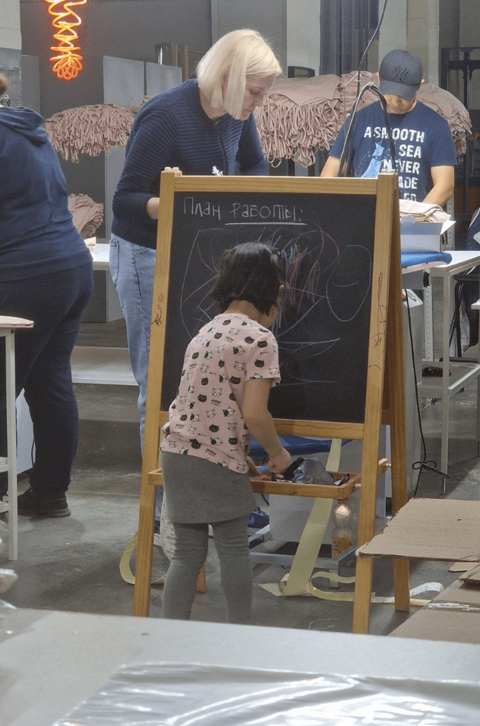 Когда руководителем поставили кумбратсвата владельца)