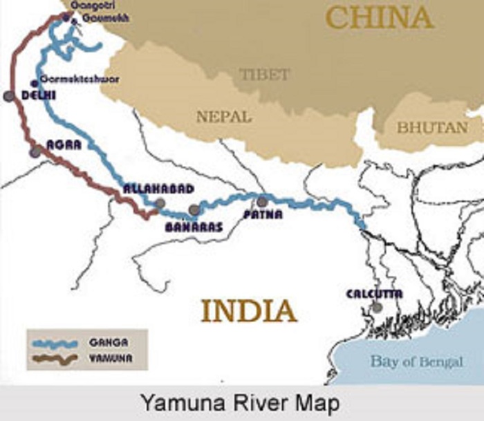 Место слияния Ганга и Джамны (Ямуны) у города Аллахабада. На реке Джамна стоят Дели и Агра, На Ганге - священный город Варанаси (Бенарес) и один из древнейших городов мира - Патна.