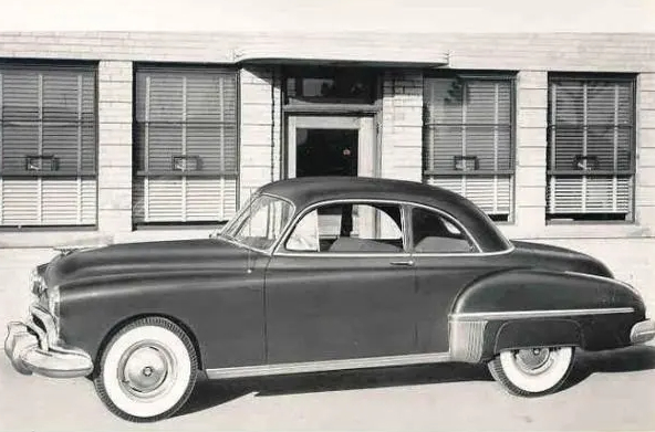 1949 Oldsmobile 76 Club Coupe