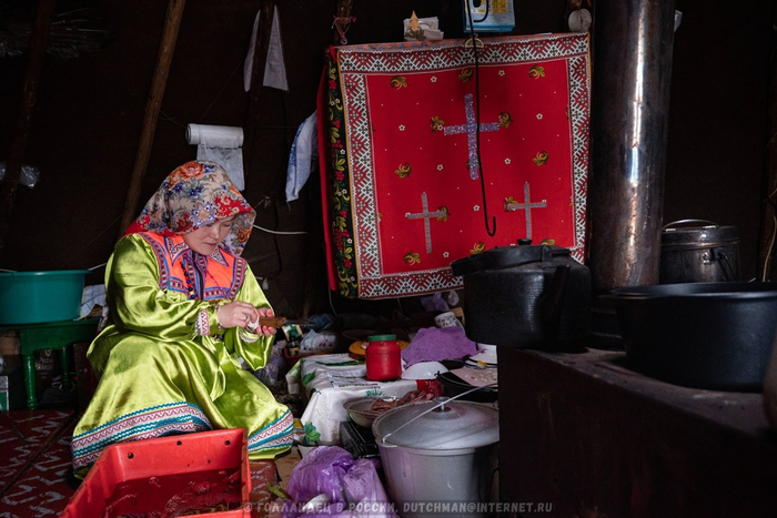 В чуме всегда много работы.