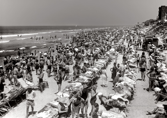 Пляж в Тель-Авиве, 1934-1939 гг.