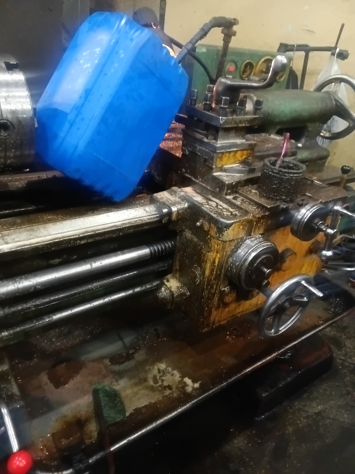 эТо я его еще более-менее отмыл, купил азелит за свой счёт.