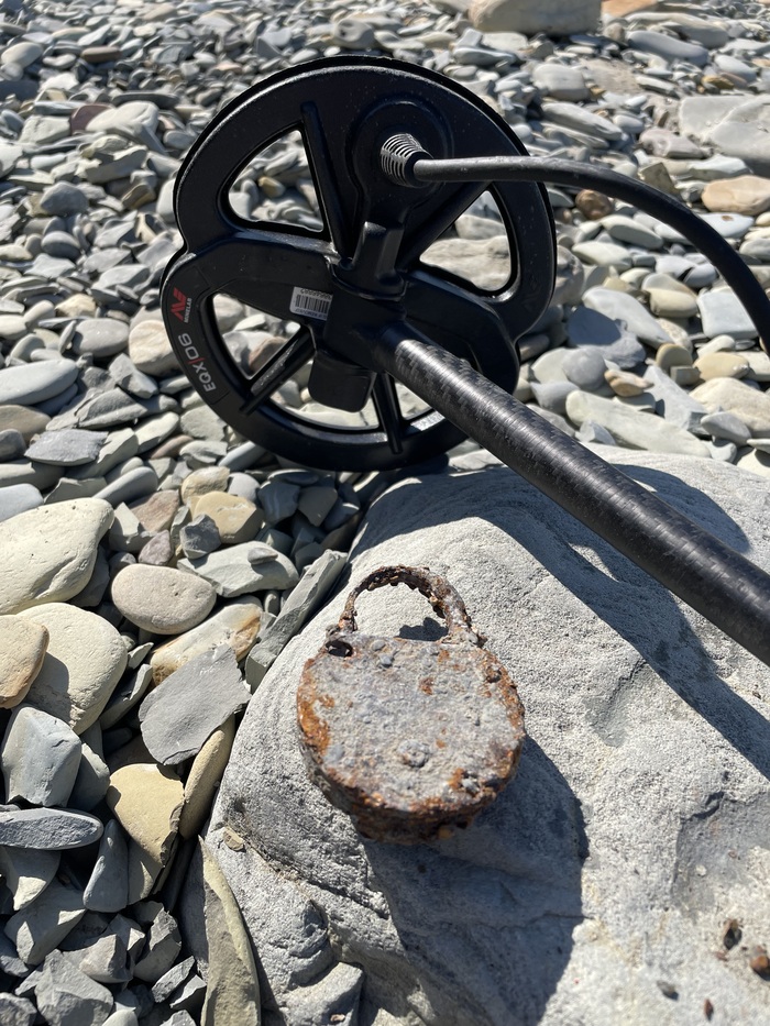 Кто то замок от пояса верности потерял 😂