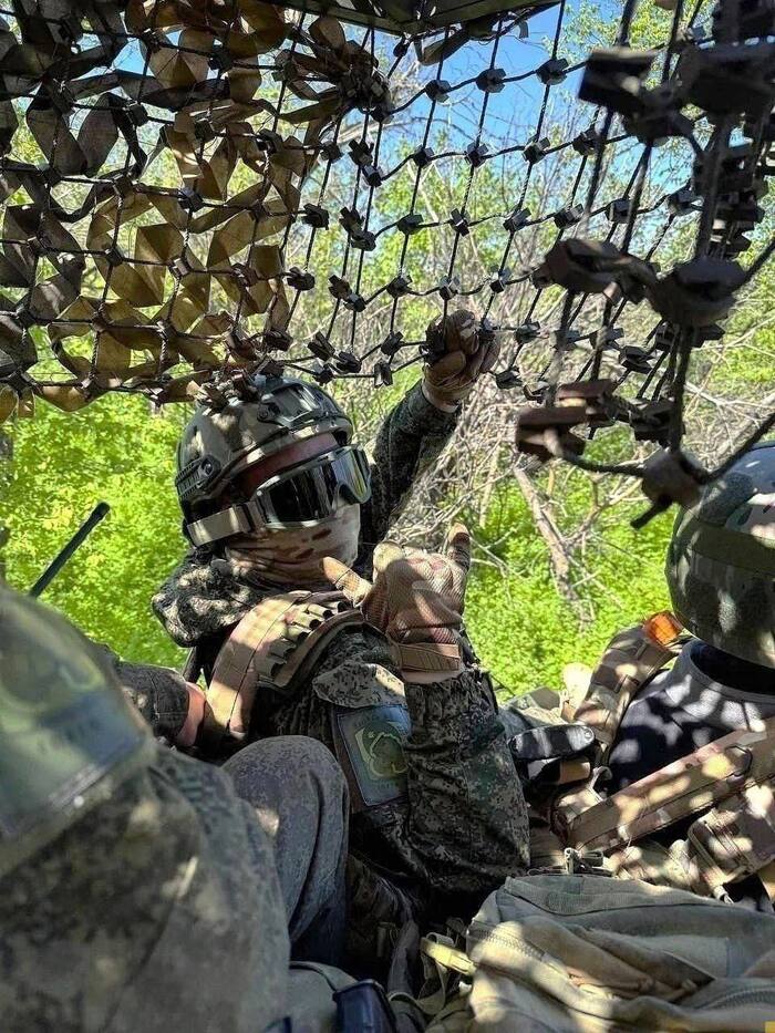 Наши защитники самые сильные и смелые!