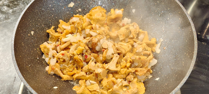 Добавляю специи