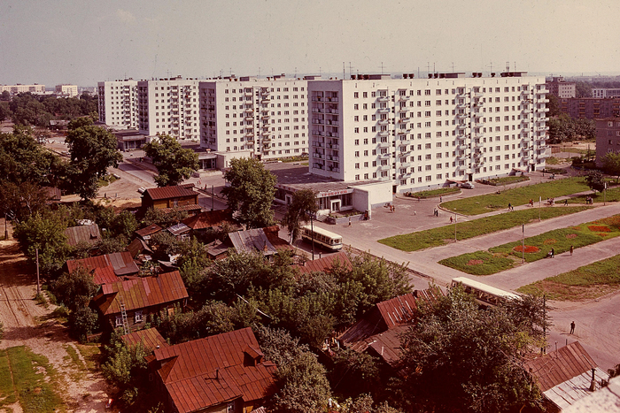 ����� 9-�� ������� ���� �� ��. ��������, 1975 ���.