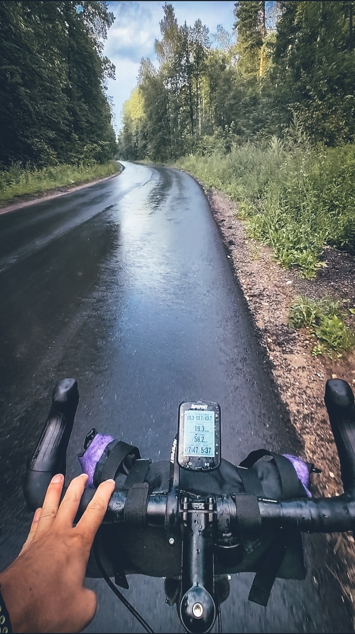 Съездил на велосипеде на речку пивка попить