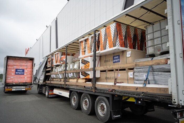 Свердловские власти отправили 50 тонн гуманитарного груза в зону СВО