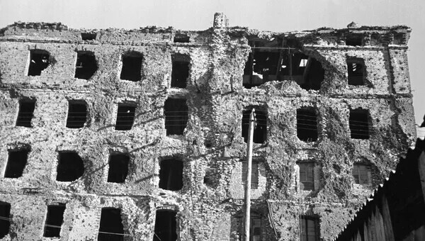 Легендарный Дом Павлова в Сталинграде после боев. Фото дня