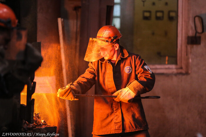 Из серии «Именно они делают Россию великой» - снято мной на АО «Невский завод»