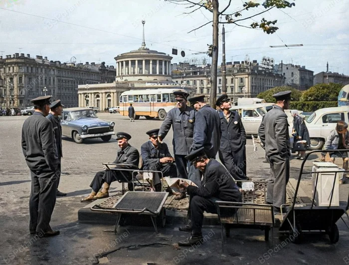 Жизнь Советского Ленинграда в 60-е годы. 20 раскрашенных фотографий История города, 20 век, 60-е, СССР, Ленинград, Санкт-Петербург, Старое фото, Фотография, Колоризация, Длиннопост