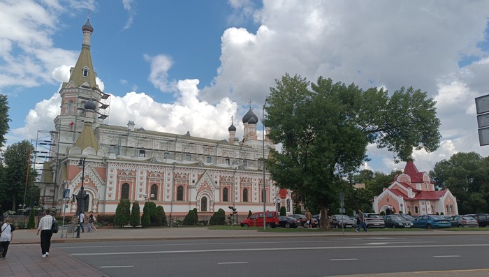 Собо́р Покрова́ Пресвято́й Богоро́дицы