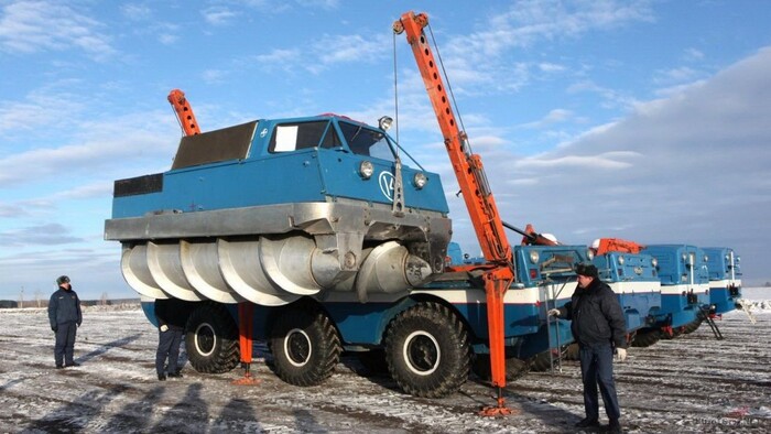 Погрузка шнекохода на ЗИЛ-49061