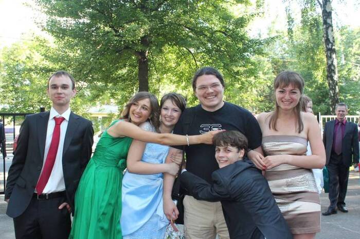 2012 год. Борис Трушин с выпускниками физико-математической школы № 5 в Долгопрудном