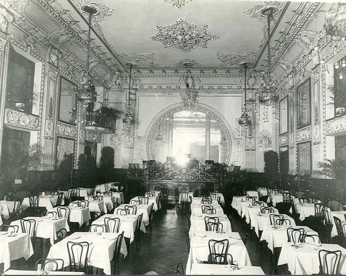 Зал ресторана Палкин. Между 1910 и 1914 годами.