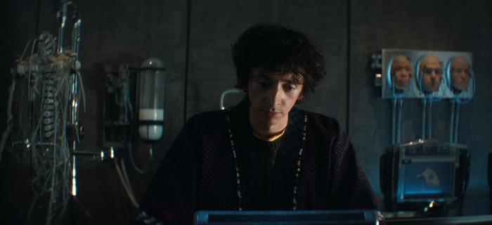 0 харизмы и по ходу сериала начинаешь путать героев