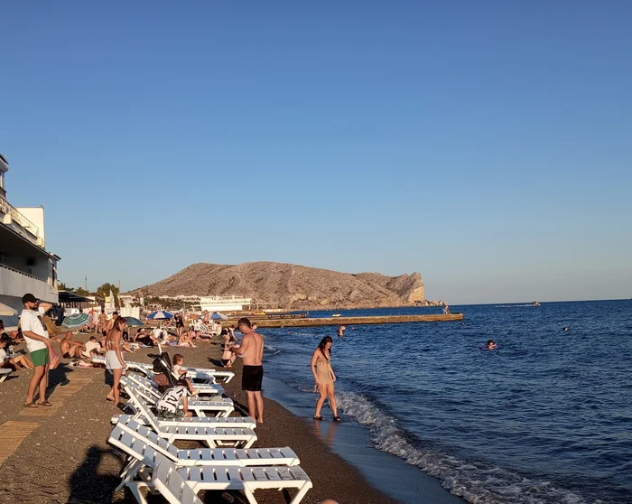 Судак расцвёл Черное море, Крым, Путешествие по России, Автопутешествие, Город Судак, Новый свет, Южный берег Крыма, Курорт, Море, Длиннопост