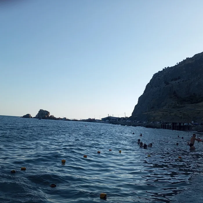 Судак расцвёл Черное море, Крым, Путешествие по России, Автопутешествие, Город Судак, Новый свет, Южный берег Крыма, Курорт, Море, Длиннопост