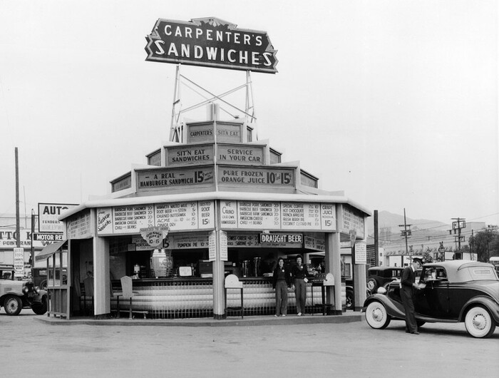  Carpenter's Drive-in,     ,   ,    , ,  .
