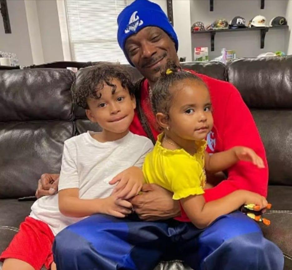 Снуп Догга затравили представители ЛГБТ* - Snoop Dogg, ЛГБТ, Травля, США, Базз Лайтер, Telegram (ссылка)