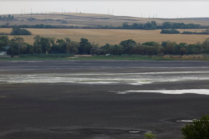Высохший участок Ханжонковского водохранилища на реке Крынка в Донецкой области. Многие водохранилища в этом регионе истощены