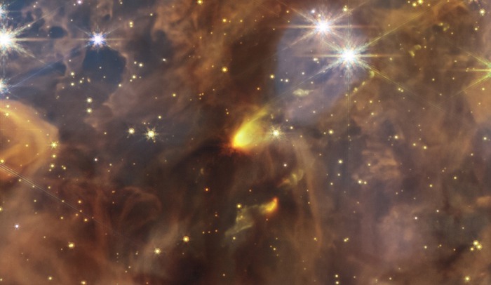        /  NASA, ESA, CSA, STScI