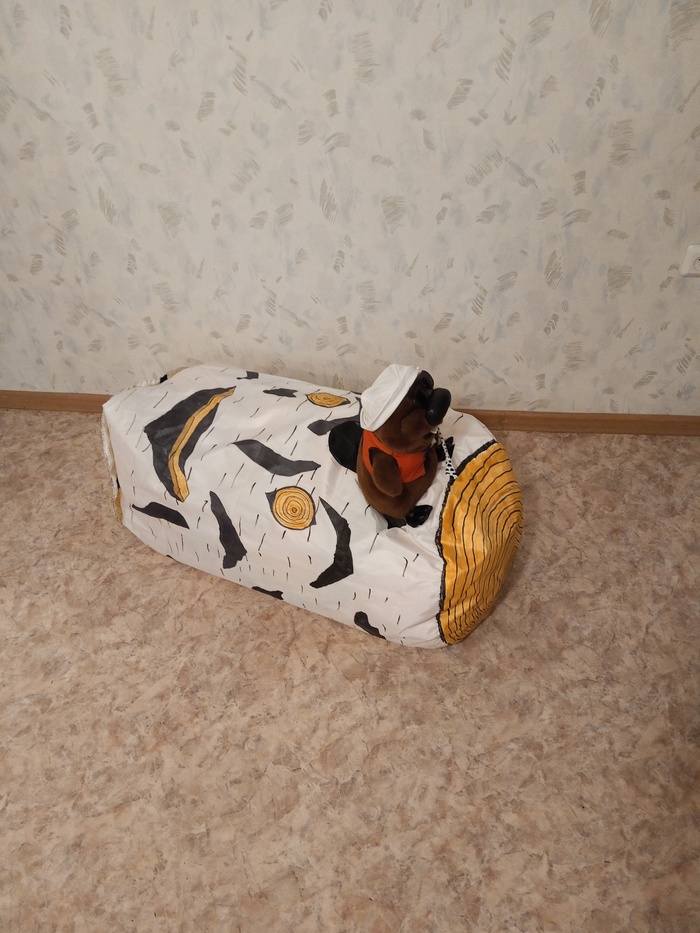 Анатолий доминирует.