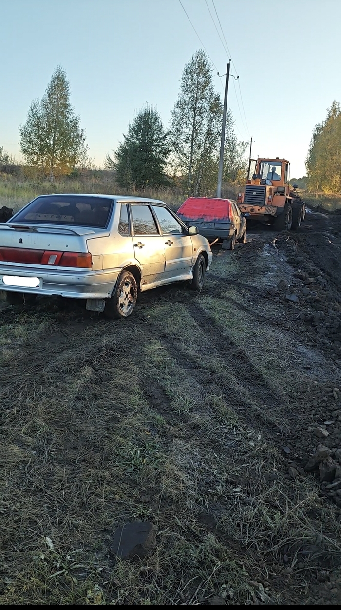 2115 моего бойца. Работала на развозе, где был асфальт. Прожила пару месяцев. Догнал фпв. Люди живы!