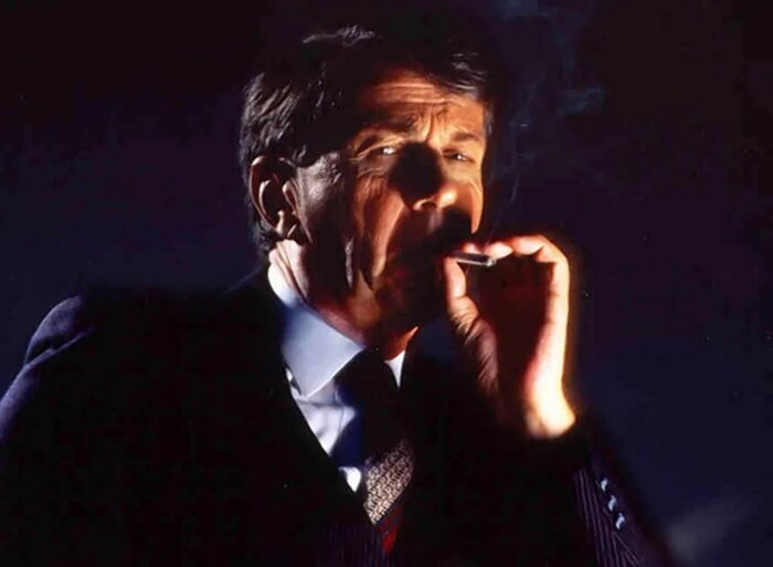 C-Man. Уильям Брюс Дэвис