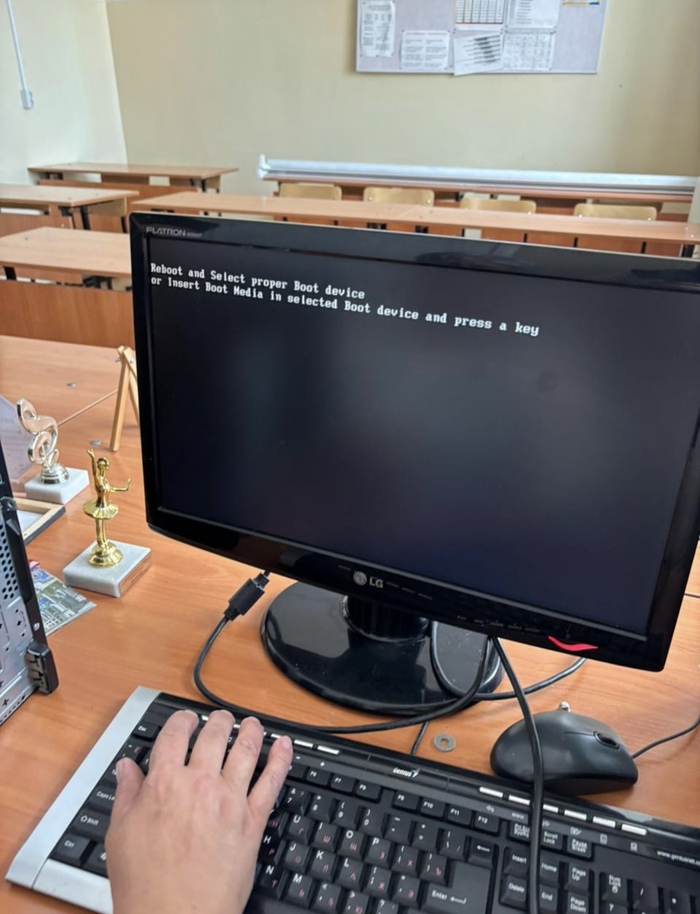 Денег нет - но вы держитесь