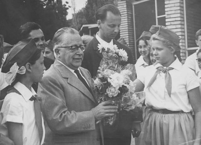 13.08.1964.      . .