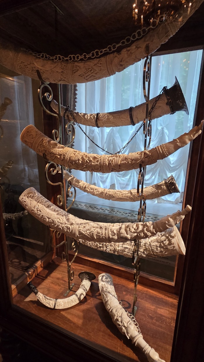 � ���� ������������� ��� - ��� ��� ��� )