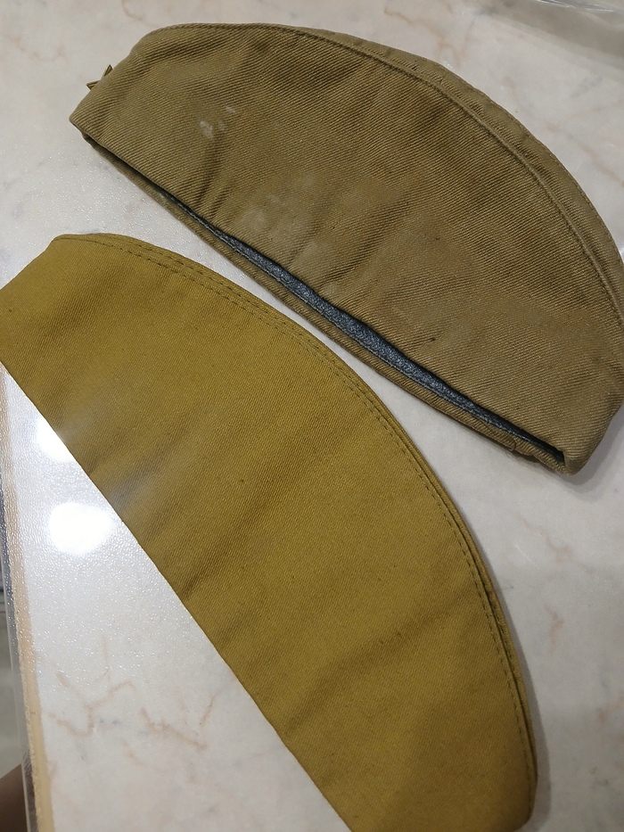 Та, что снизу – 1968 года, судя по штампу, а сверху – неизвестная мне :)