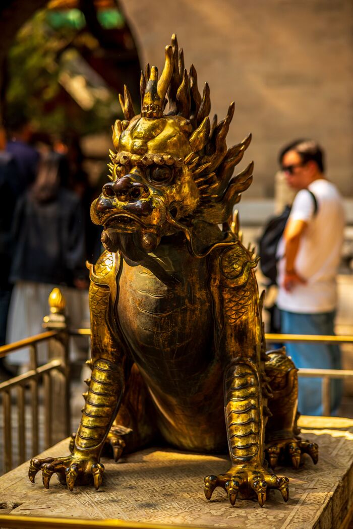 Статуя дракона в Запретном городе, Дворцовый музей. Императорские дворцы династий Мин и Цин