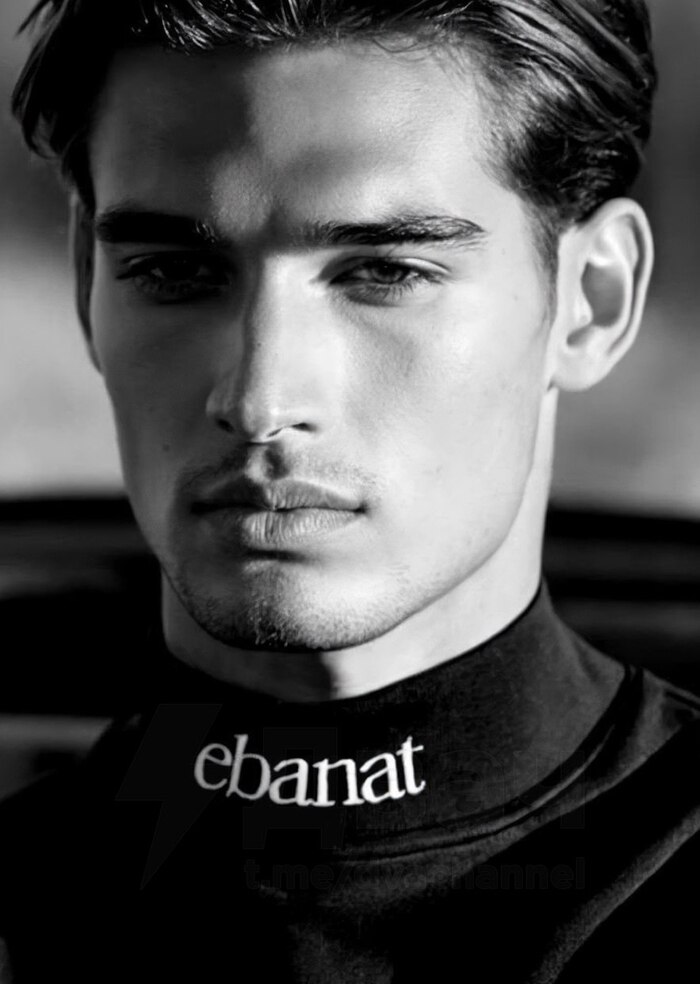 Кому подарить?